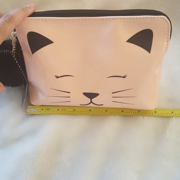 💖 Pink Pom Pom Kitty Pouch - Picture 6 of 6